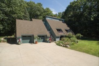 277 Sunset Bluff Court Holland, MI 49424