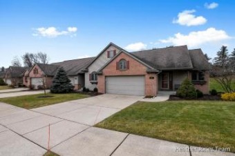 801 S Hawthorne Court Greenville, MI 48838