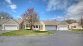 800 Clarewood Court Holland, MI 49423