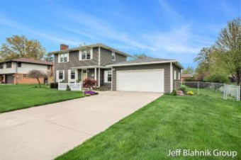 858 Carpenter Avenue Nw Grand Rapids, MI 49504