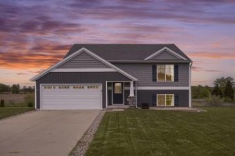 1717 Trent Ridge Court Ne Cedar Springs, MI 49319