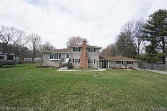 16094 Haggerty Road Van Buren Township, MI 48111