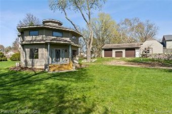 146 W Orchard Street Perry, MI 48872