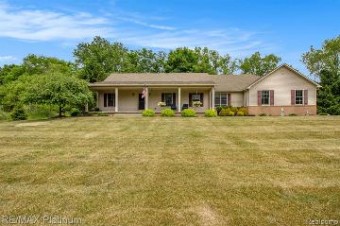 7659 Clyde Road Fenton, MI 48430