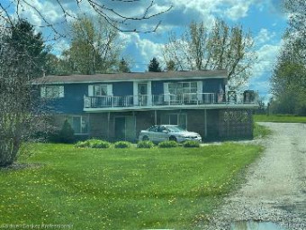 4167 Lapeer Street Columbiaville, MI 48421