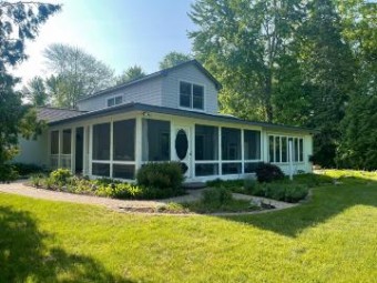 5171 Thornapple Drive Waterford, MI 48327