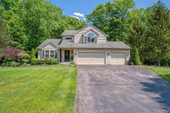 6192 Shadetree Court Howell, MI 48843