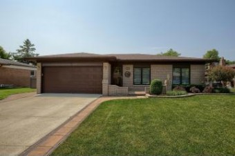 2538 Mellowood Drive Sterling Heights, MI 48310