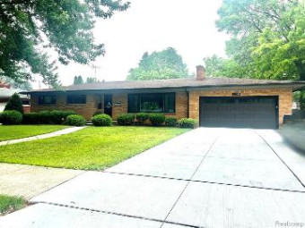 15741 Crescent Avenue Allen Park, MI 48101