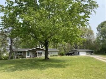 723 E Gun River Drive Plainwell, MI 49080