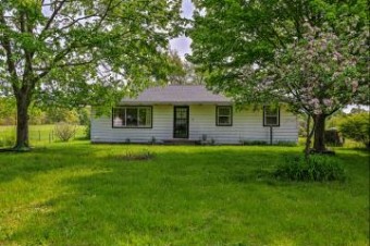 58620 Klumbis Road Dowagiac, MI 49047