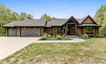 13698 Stearns Court Grand Haven, MI 49417