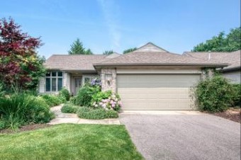 1943 Hidden Oak Court Se Grand Rapids, MI 49546