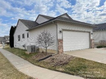 522 Sycamore Circle Circle Saline, MI 48176