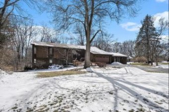 9423 Hidden Lake Court Dexter, MI 48130