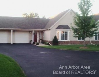 564 Lancaster Court Saline, MI 48176