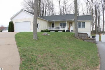 4705 Sandtrap Drive Traverse City, MI 49685