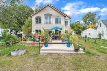 8819 Lagoon Drive Brighton, MI 48116