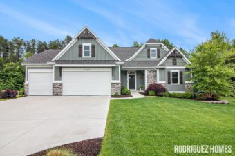 1348 Olde Evergreen Way Holland, MI 49423