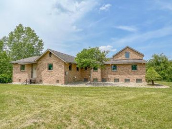 57360 Twin Lakes Road Cassopolis, MI 49031