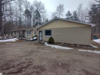 2160 N M-33 Cheboygan, MI 49721