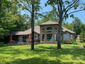 1496 Luna Vista Cove Gaylord, MI 49735