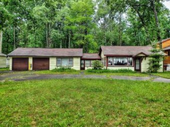 123 Lakeshore Drive Roscommon, MI 48653