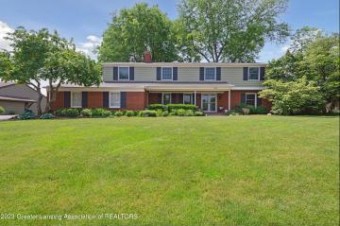 828 Tanglewood Lane East Lansing, MI 48823