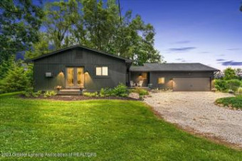 10618 Owosso Road Fowlerville, MI 48836