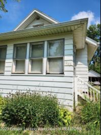 1243 Park View Street Lansing, MI 48912