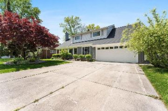 19969 Fairway Drive Grosse Pointe Woods, MI 48236