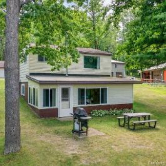 118 Beaver Point Prudenville, MI 48651