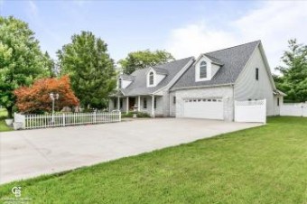 173 S Black River Croswell, MI 48422