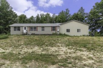 33042 23rd Avenue Gobles, MI 49055