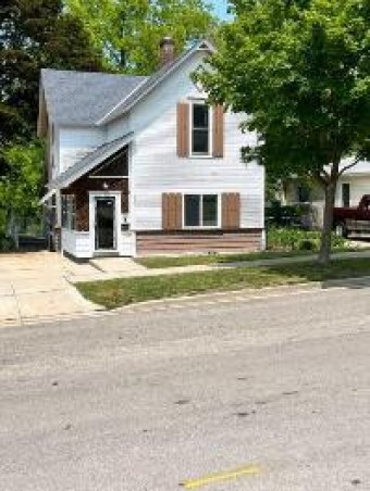 617 Grove Street Petoskey, MI 49770