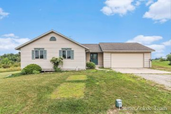 15660 Juniper Drive Marne, MI 49435