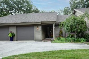 6532 Mission Ridge Traverse City, MI 49686