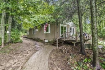 1309 Wildwood Trail Vanderbilt, MI 49795