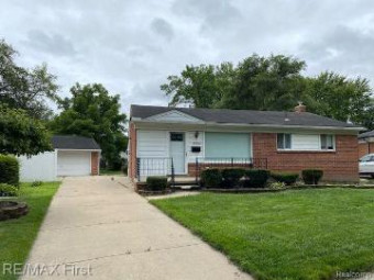 4856 Carolee Lane Dearborn Heights, MI 48125