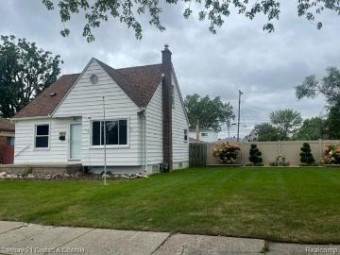 5815 Whitefield Street Dearborn Heights, MI 48127