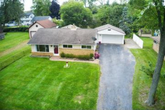 4445 Oakvista Avenue Clarkston, MI 48346