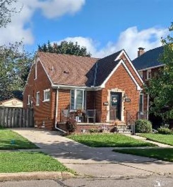 536 Emmons Wyandotte, MI 48192