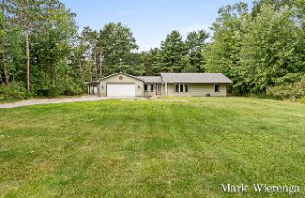 18303 174th Avenue Spring Lake, MI 49456