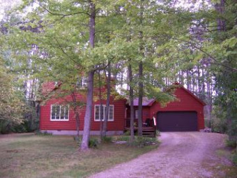 108 Tara Court Roscommon, MI 48653