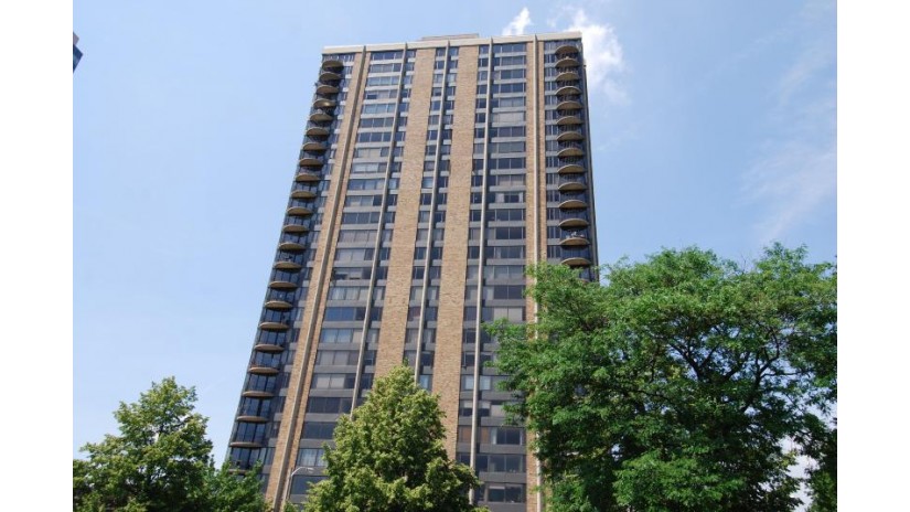 929 N Astor St 2601/2603 Milwaukee, WI 53202 by Prestige Realty WI LLC $795,000