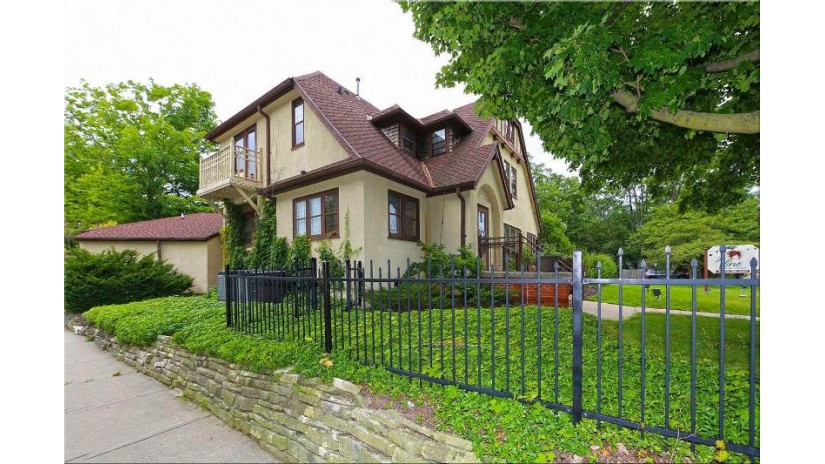 2932 Northwestern Ave Racine, WI 53404 by RE/MAX Newport - office@newportelite.com $499,900