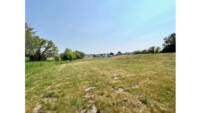 W206N17570 Hidden Creek Rd Jackson, WI 53037 by First Weber Inc- West Bend $99,900