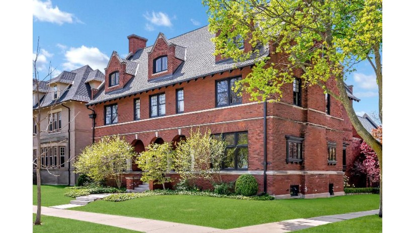 2405 E Wyoming Pl Milwaukee, WI 53202 by Mahler Sotheby's International Realty $1,795,000