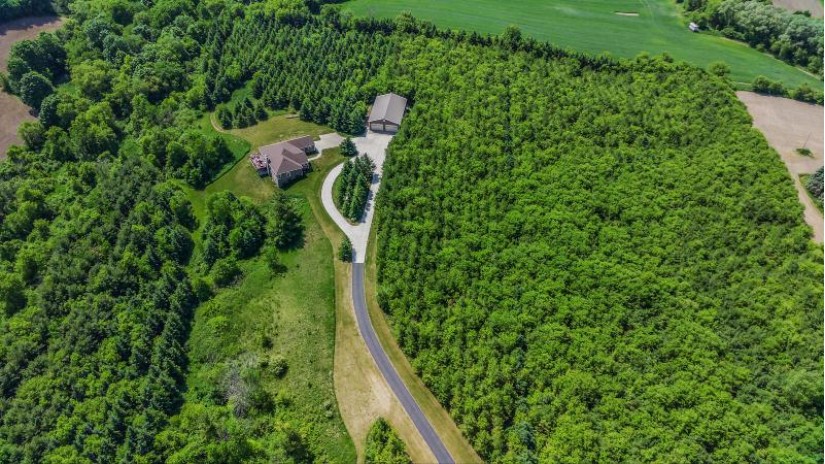 N5194 Blue Valley Rd Herman, WI 53027 by Emmer Real Estate Group $1,495,000