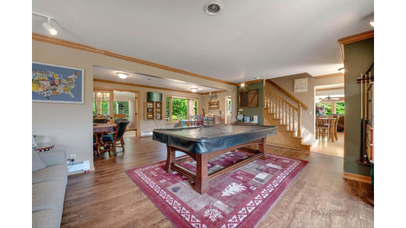 6215 Riesch Rd West Bend, WI 53095 by Stateline Dream Homes, Inc. $2,750,000